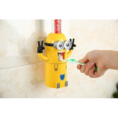 Dozator Minion pasta de dinti si periute