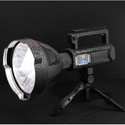 Lanterna de Mana W590 cu TREPIED , Baterie Externa 1000W LED foarte puternic P50 Lanterna de Mana W590 cu TREPIED , Baterie Externa 1000W LED foarte puternic P50