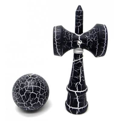 Kendama profesionala din lemn 18 cm model clasic cu design crapat culoare ALB/NEGRU