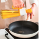Sticla cu picurator pentru ulei otet si sosuri 550 ml alb-galben Sticla cu picurator pentru ulei otet si sosuri 550 ml alb-galben
