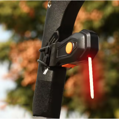 Stop spate pentru bicicleta 8821 cu LED ROSU Stop spate pentru bicicleta 8821 cu LED ROSU