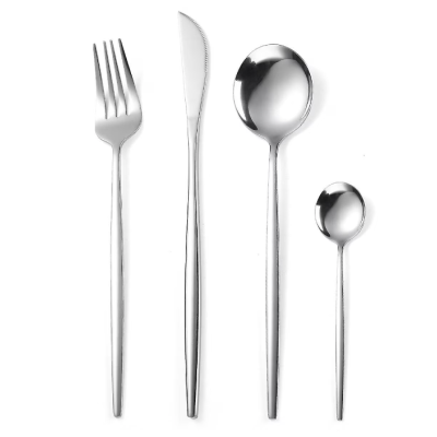 Set de 24 tacamuri elegante si rafinate cu un finisaj luxos ARGINTII Set de 24 tacamuri elegante si rafinate cu un finisaj luxos ARGINTII
