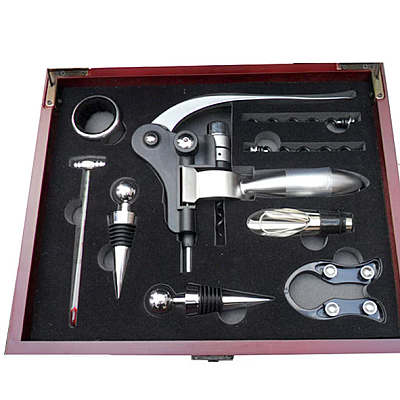 Set premium accesorii profesionale pentru vin in cutie de lemn 9 elemente kitul somelierului Set premium accesorii profesionale pentru vin in cutie de lemn 9 elemente kitul somelierului