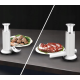 Masina manuala 2 in 1 pentru carnati si chiftele compacta usor de utilizat Masina manuala 2 in 1 pentru carnati si chiftele compacta usor de utilizat