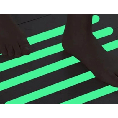 Set 2 Benzi fosforescente autoadezive rola 3 m lungime lumineaza verde