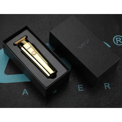 Aparat de tuns VGR-947 Auriu cu 4 atasamente