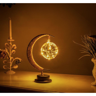 Decoratiune luminoasa semi-luna cu glob