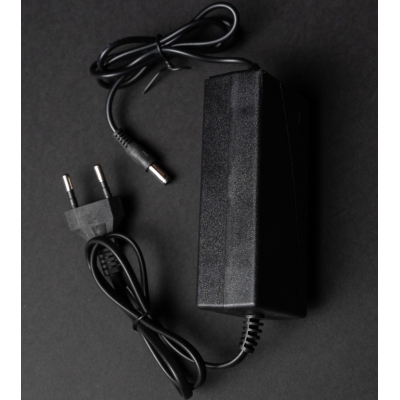 Fierastrau pendular German Meister 2 acumulatori 128V 6Ah lemn 80mm