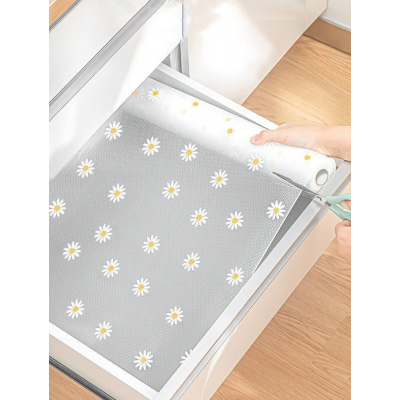 Folie de protectie pentru rafturi 45 x 300cm cu floricele albe