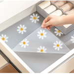 Folie de protectie pentru rafturi 45 x 300cm cu floricele albe