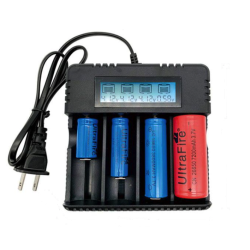 Incarcator HD-8992A cu DISPLAY 4 Acumulatori 4.2V Li-Ion 18650/26650 cu 4 Porturi la priza 220v Incarcator HD-8992A cu DISPLAY 4 Acumulatori 4.2V Li-Ion 18650/26650 cu 4 Porturi la priza 220v