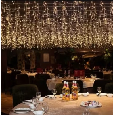 Instalatie 12 metri ALB CALD 300 LED tip turturi franjuri