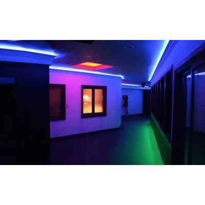 Kit Banda LED RGB cu Telecomanda 300 LED uri Lungime 5m 220V BS Kit Banda LED RGB cu Telecomanda 300 LED uri Lungime 5m 220V BS