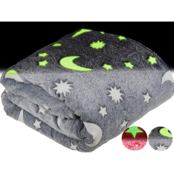 Patura pufoasa fosforescenta stelute GLOW IN THE DARK  Patura pufoasa fosforescenta stelute GLOW IN THE DARK