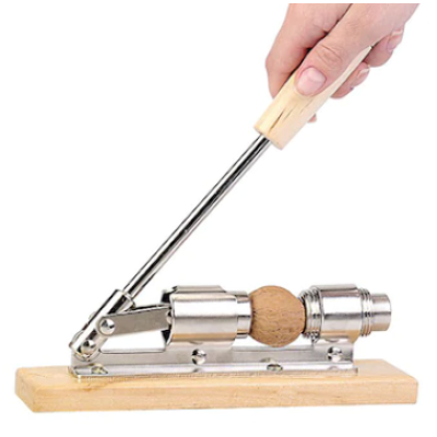 Presa manuala cu menghina  pentru spart nuci si alune