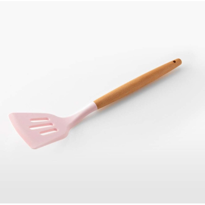 Set 12 ustensile de bucătărie cu mâner de lemn roz