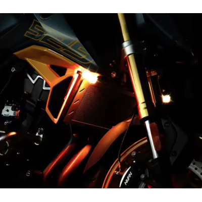 Set 2 mini stroboscope LED Wireless cu magnet acumulator si telecomanda pentru Auto Moto si Biciclete