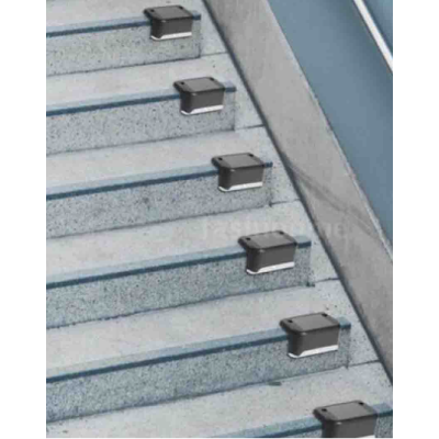 Set 4 lampi solare pentru trepte cu lumina calda