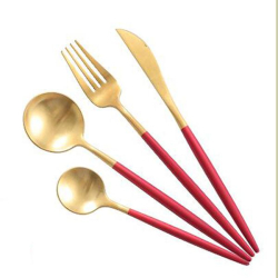 Set de 24 piese tacamuri in stil portughez- culoare rosu si auriu