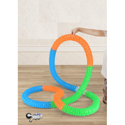 Set Masinuta Cu Pista Luminoasa 243 Piese Q Wj668