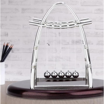 Decoratiune Pendulul lui Newton pentru birou cu 5 bile Design Elegant si Durabil 18 cm