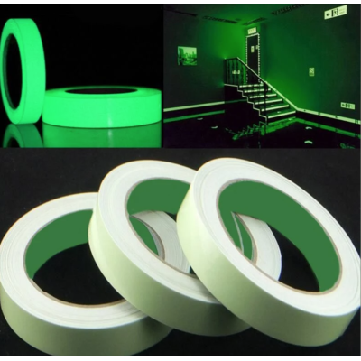 Set 2 Benzi fosforescente autoadezive rola 3 m lungime lumineaza verde