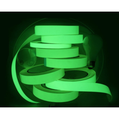 Set 2 Benzi fosforescente autoadezive rola 3 m lungime lumineaza verde