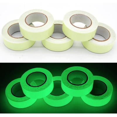 Set 2 Benzi fosforescente autoadezive rola 3 m lungime lumineaza verde