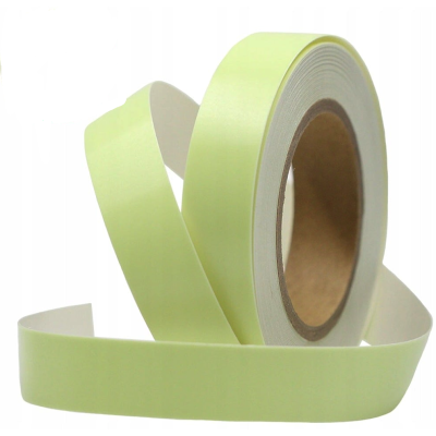 Set 2 Benzi fosforescente autoadezive rola 3 m lungime lumineaza verde