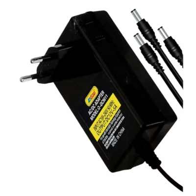 Adaptor AC/DC 3 in 1 12V 5A ideal pentru camere boxe router