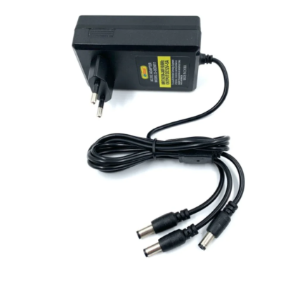 Adaptor AC/DC 3 in 1 12V 5A ideal pentru camere boxe router