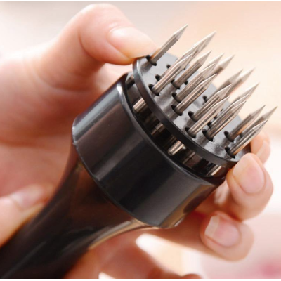 Aparat pentru fragezire carne