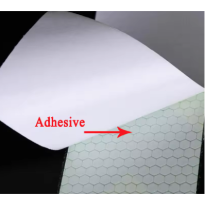 Banda reflectorizanta VERDE cu sageata NEAGRA tip fagure rola 25m x 5 cm