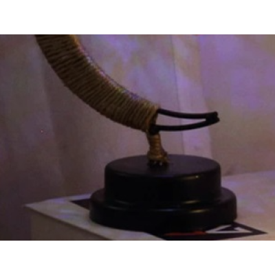 Decoratiune luminoasa semi-luna cu glob