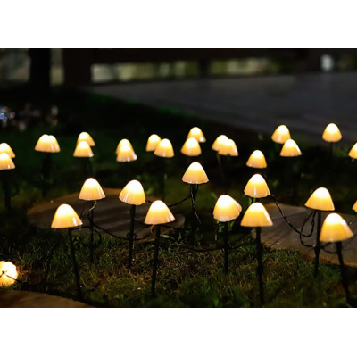 Decoratiune solara cu 30 de lampi in forma de ciuperca