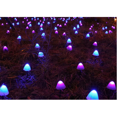 Decoratiune solara cu 30 de lampi in forma de ciuperca