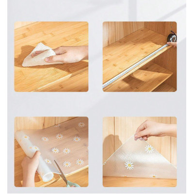 Folie de protectie pentru rafturi 45 x 300cm cu floricele albe