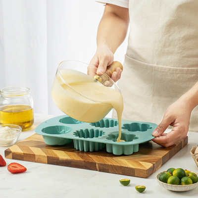 Forma din silicon pentru 6 briose modele diferit