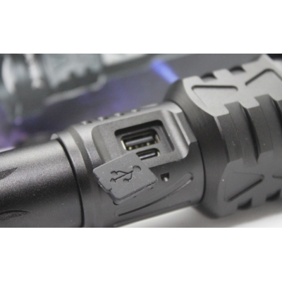 Lanterna de mana profesionala LED BL G206 P360 cu 5x zoom aluminiu