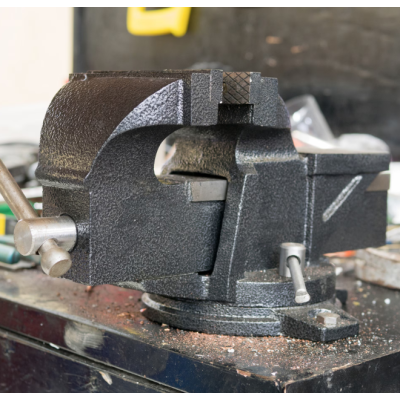 Menghina de Banc Rotativa cu Nicovala 125mm Fonta Negru