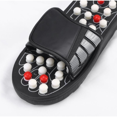 Papuci pentru masaj in talpi cu efect terapeutic pentru relaxare si stimularea circulatiei