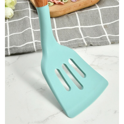 Set 12 ustensile de bucatarie Lemn/Silicon Verde