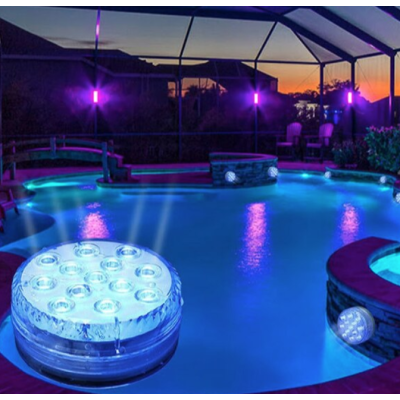 Set 4 lampi LED RGB cu telecomanda rezistente la apa BA