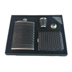 Set cadou format din 4 piese plosca palnie pahar tip shot si tabachera NEGRU CU MODEL