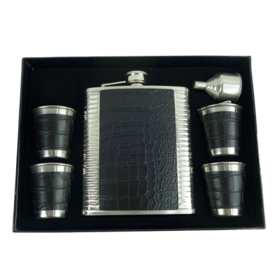 Set Cadou Plosca cu 4 Pahare si palnie model piele sarpe NEGRU