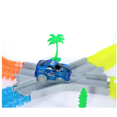 Set pista magica cu 2 masinute Amazing Tracks  Include 360 de piese