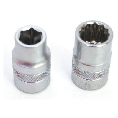 Trusa de scule cu 32 piese chei tubulare si clichet