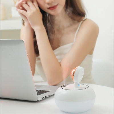 Umidificator cu Lumina Apus de Soare si Pulverizare Intermitenta