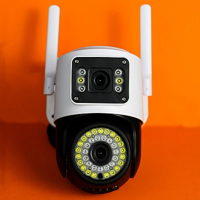 Camera de supraveghere IP 2 EYES VIEW 2 ECRANE in acelasi timp 5.0MPX rotire 360 de grade vedere pe timp de noapte Camera de supraveghere IP 2 EYES VIEW 2 ECRANE in acelasi timp 5.0MPX rotire 360 de grade vedere pe timp de noapte