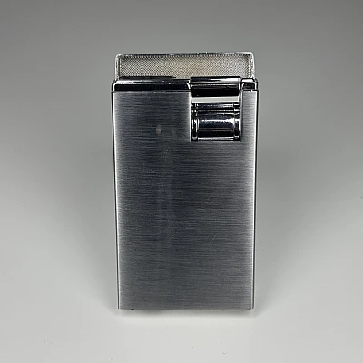 Bricheta Metalica cu Flacara Dubla si Pedala BDP01 Bricheta Metalica cu Flacara Dubla si Pedala BDP01